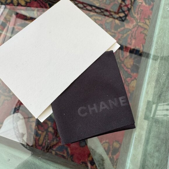 Chanel White Oval Sunglasses w Case, Wipe & Box NEW lenses - Picture 6 of 13